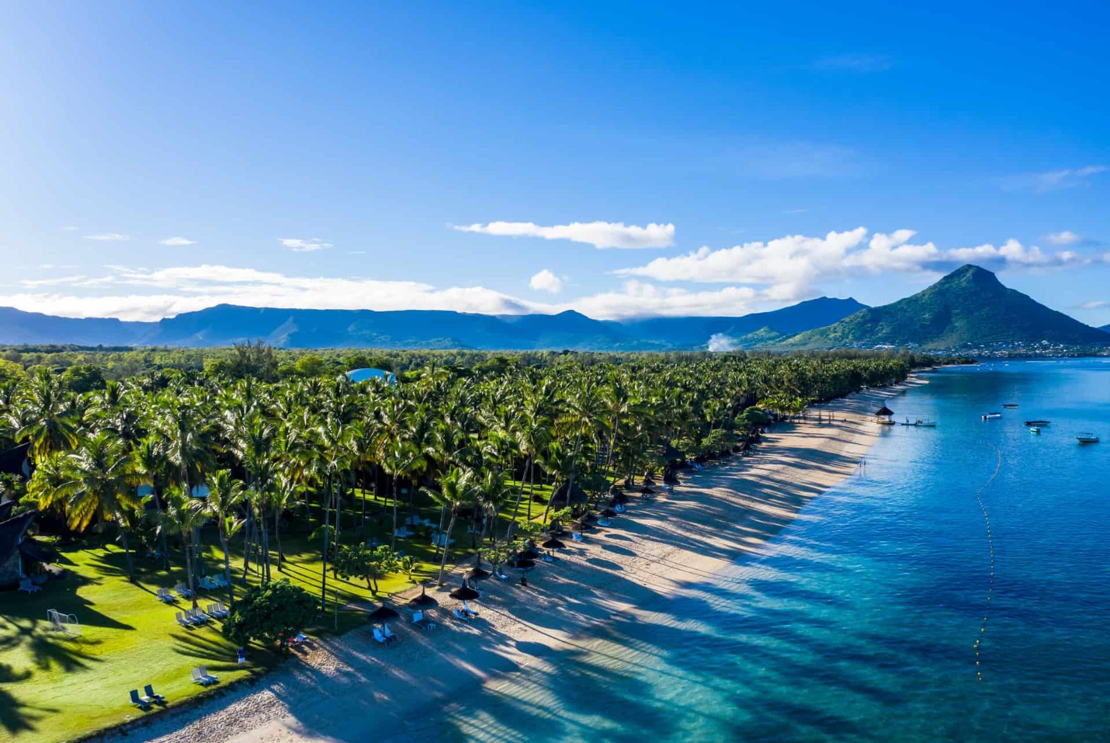 ILE MAURICE : L’art de vivre mauricien, des lagons du Nord aux terres colorées du Sud